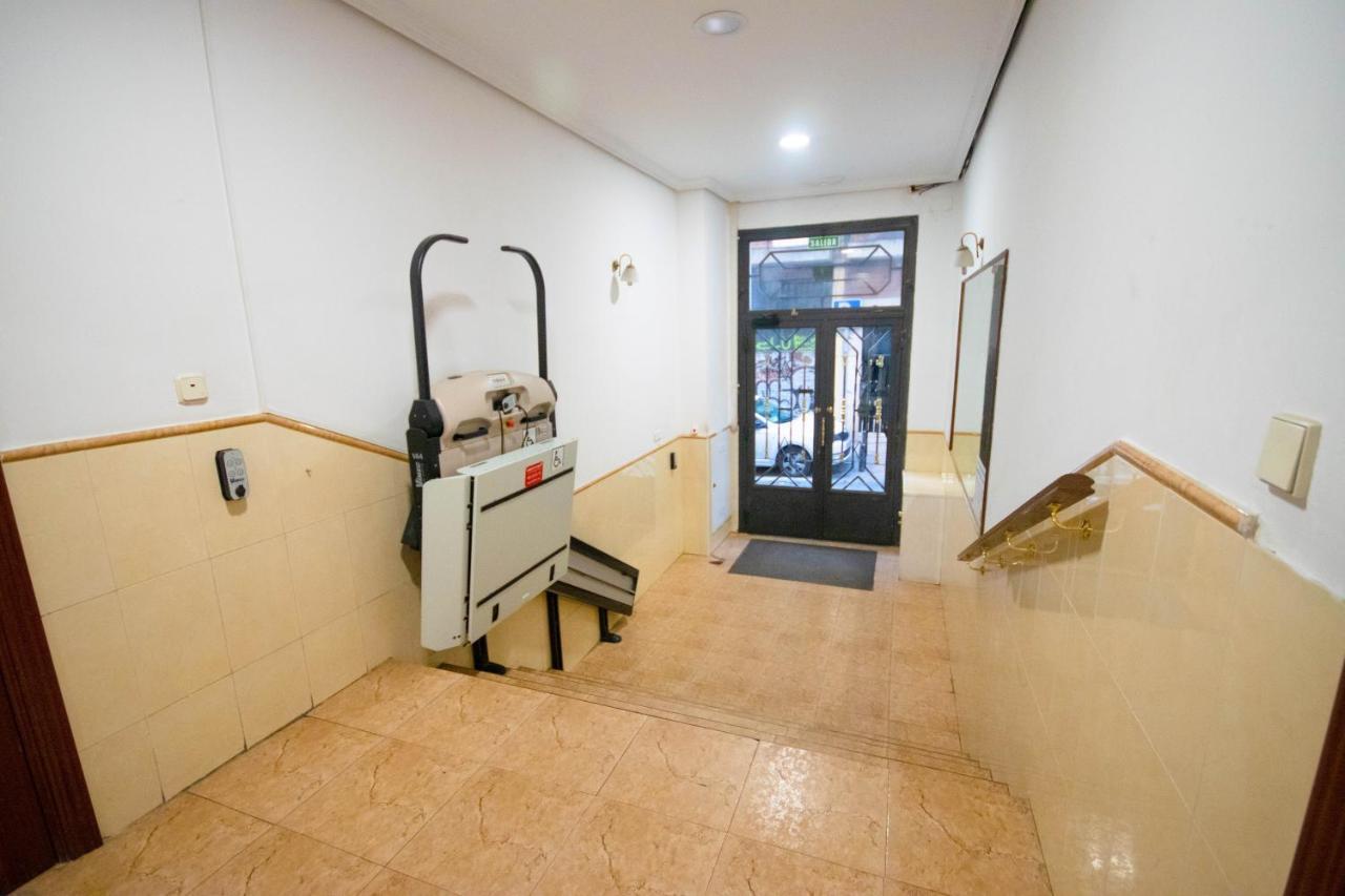 For You Rentals Apartamento Temporal Con Encanto En Malasana Min24 Madri Exterior foto