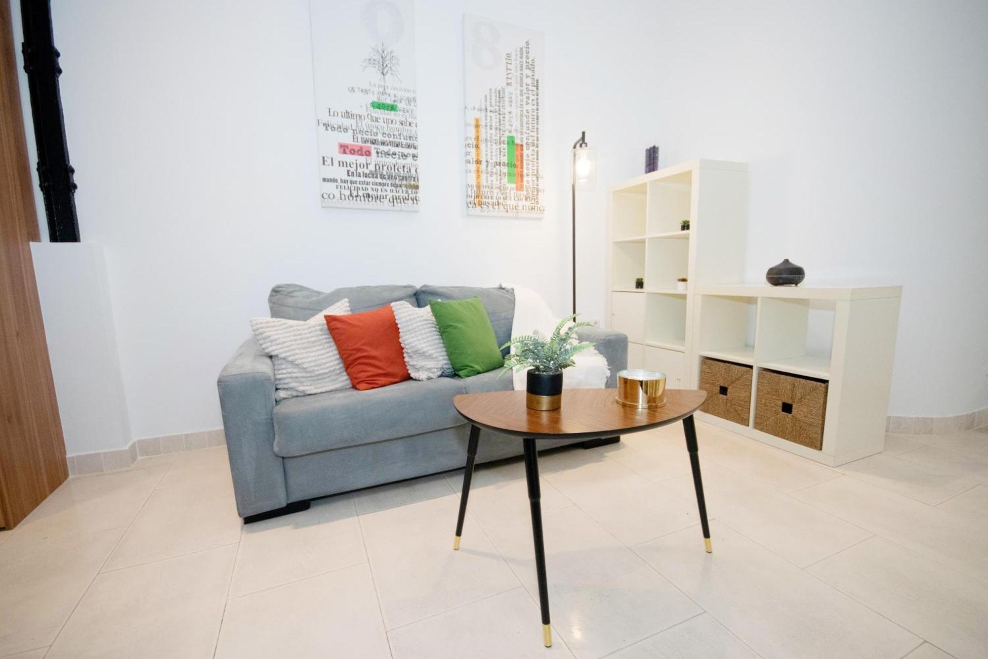 For You Rentals Apartamento Temporal Con Encanto En Malasana Min24 Madri Exterior foto