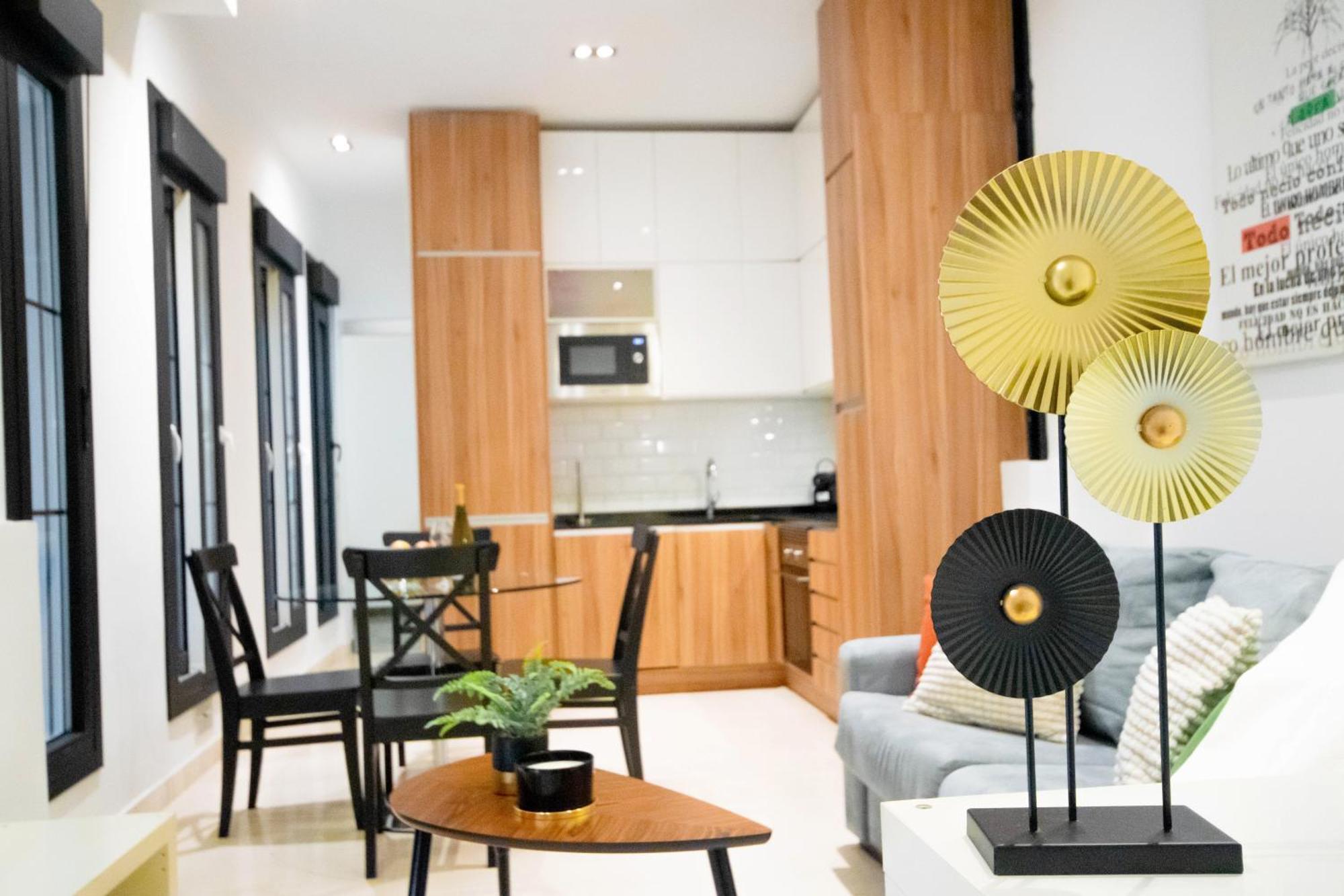 For You Rentals Apartamento Temporal Con Encanto En Malasana Min24 Madri Exterior foto
