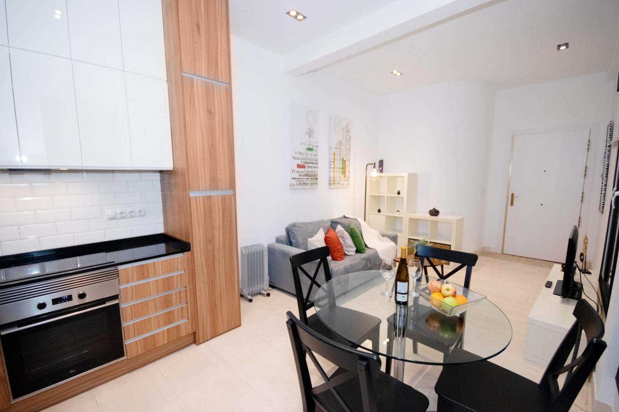 For You Rentals Apartamento Temporal Con Encanto En Malasana Min24 Madri Exterior foto